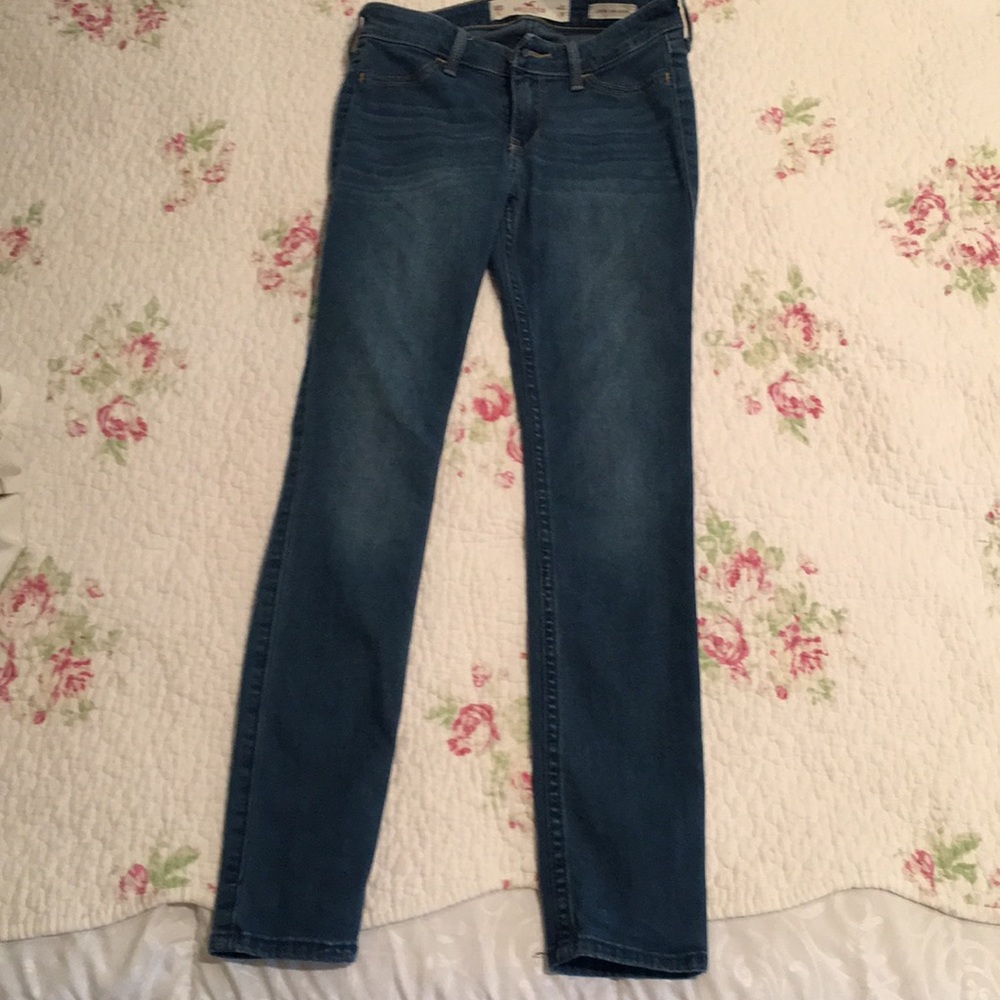 Girls Hollister Skinny Jeans size 10 EUC!